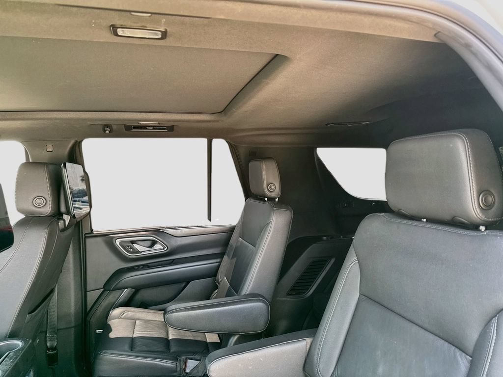 Used 2023 Chevrolet Tahoe Z71 w/ Luxury Package AWD/4WD image 24