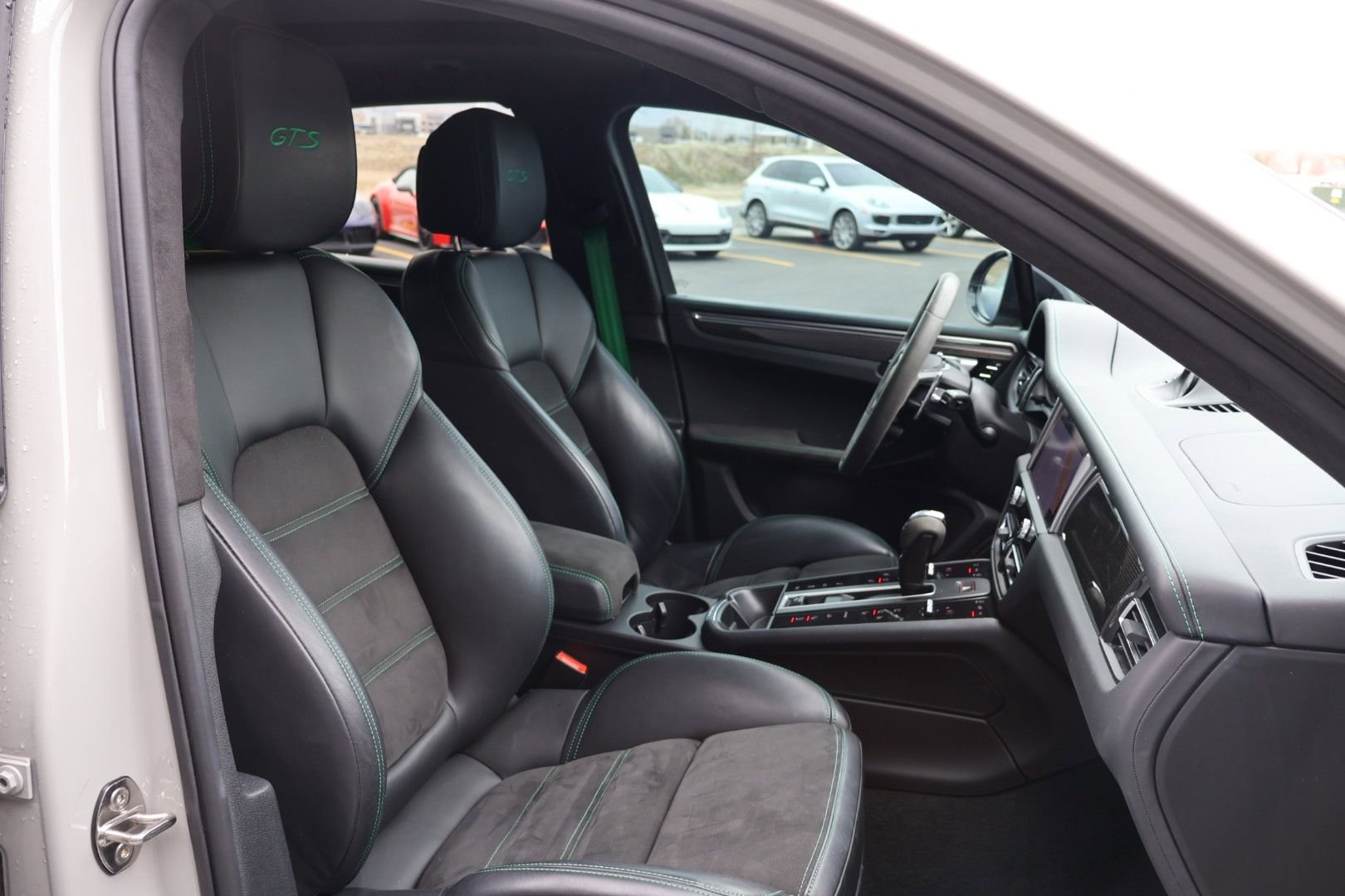 Certified 2022 Porsche Macan GTS image 26