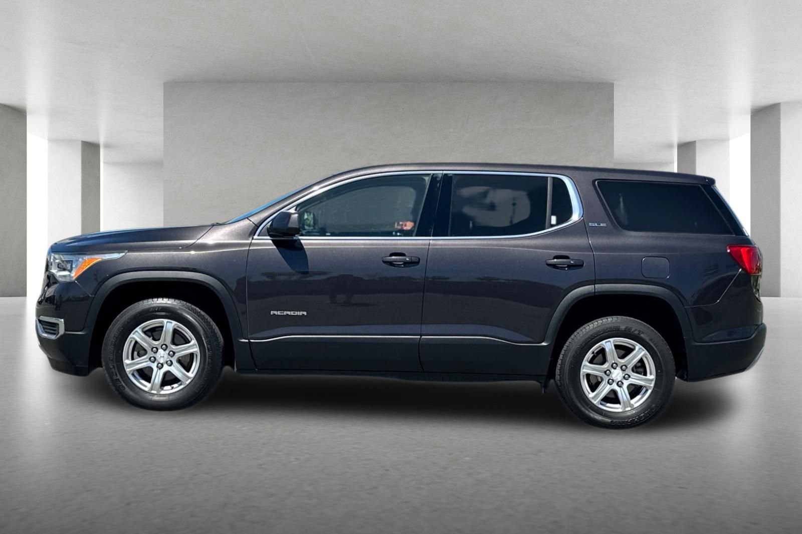 Used 2018 GMC Acadia SLE FWD image 7