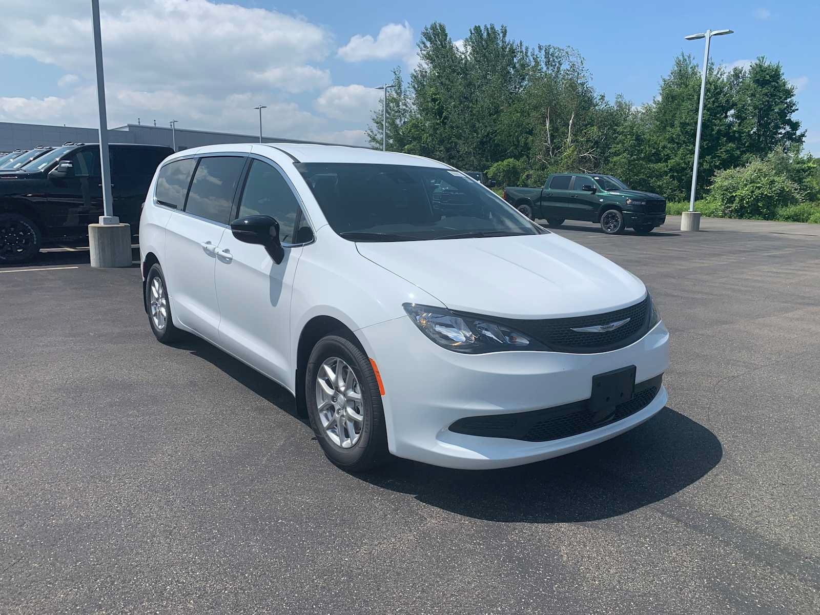 New 2027 Chrysler Pacifica LX FWD image 3