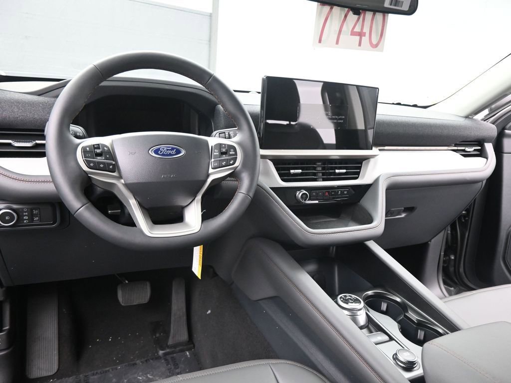New 2026 Ford Explorer Active w/ Active Comfort Package RWD image 3