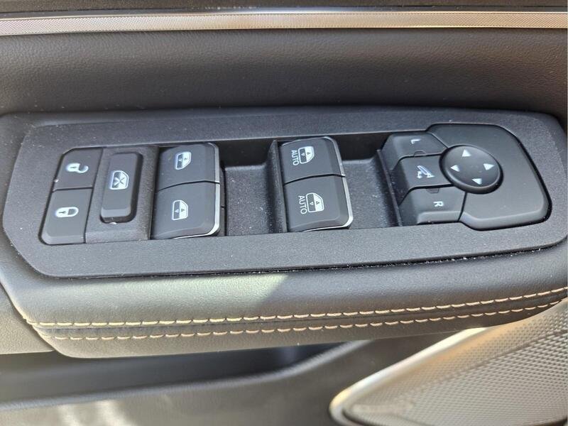 Used 2026 RAM 1500 Tungsten AWD/4WD image 24