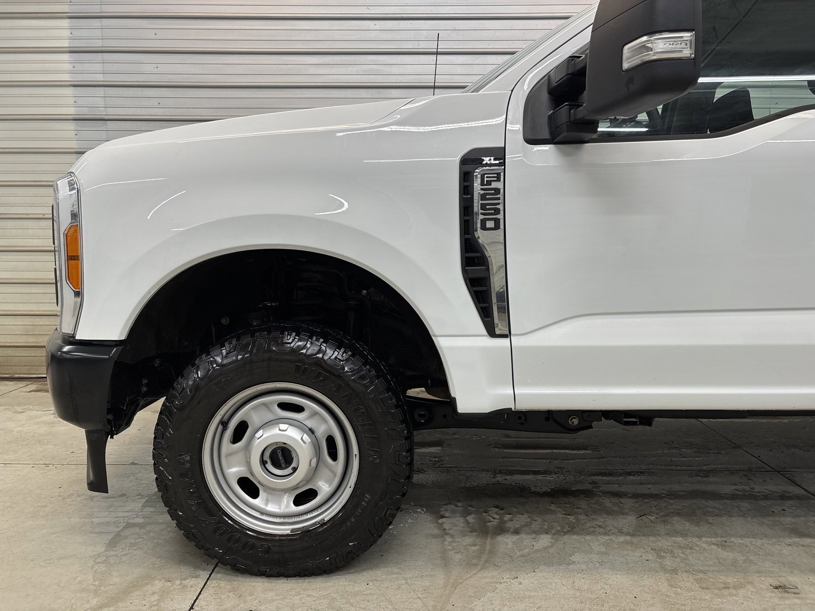 Used 2023 Ford F250 XL image 4