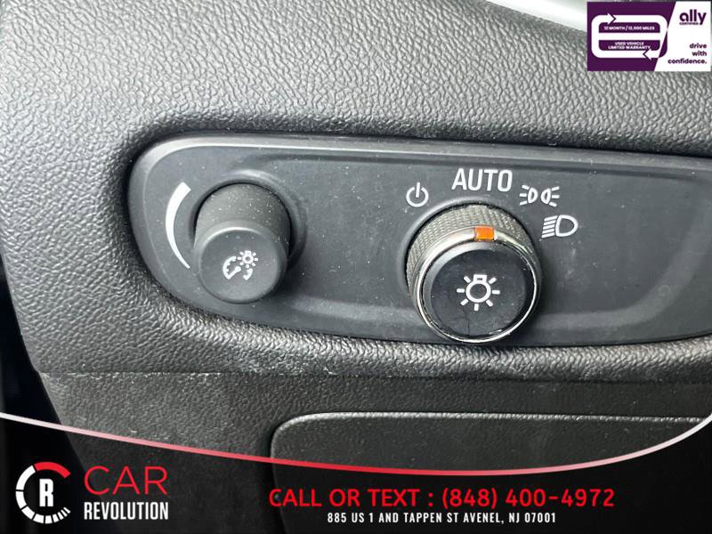 Used 2023 Chevrolet Malibu LT image 24