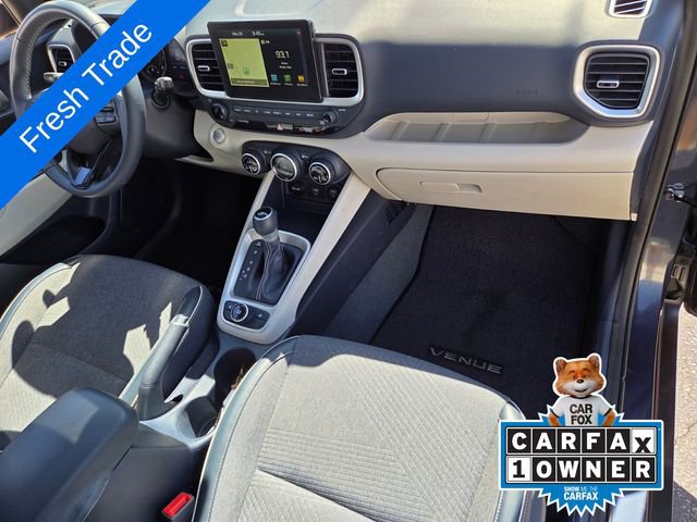 Used 2020 Hyundai Venue FWD image 16