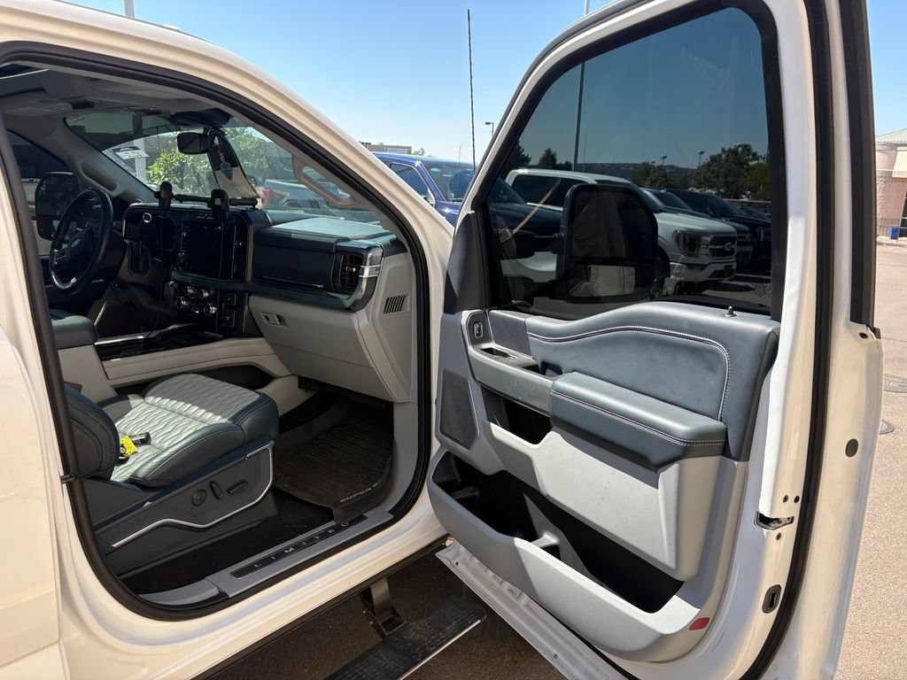 Used 2024 Ford F450 Limited w/ FX4 Off-Road Package AWD/4WD image 28