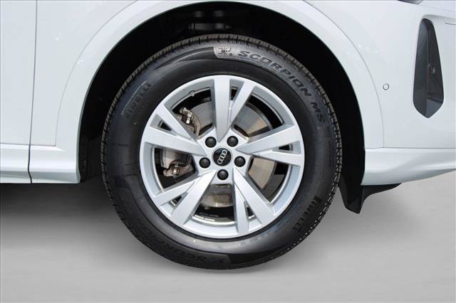 Certified 2025 Audi Q5 Premium w/ Convenience Package AWD/4WD image 14