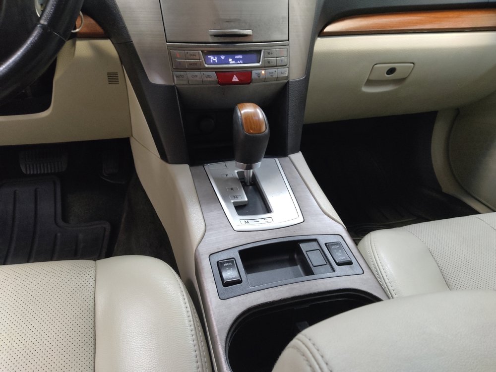 Used 2014 Subaru Outback 2.5i Limited AWD/4WD image 26