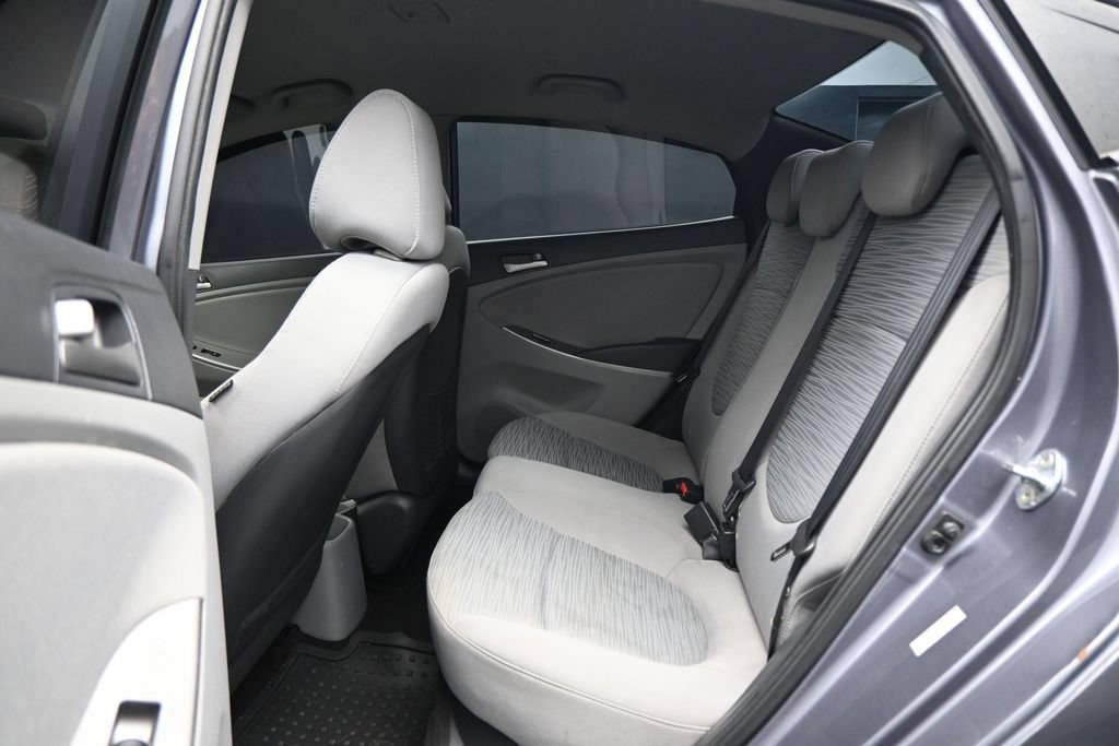 Used 2015 Hyundai Accent GLS FWD image 21