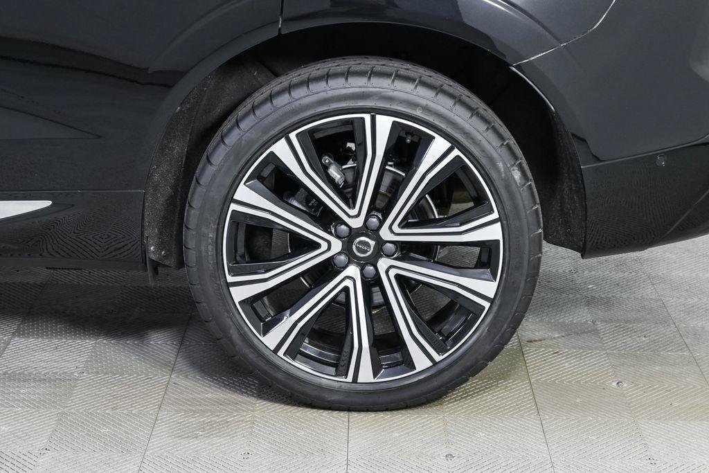 Certified 2023 Volvo XC60 B5 Ultimate w/ Climate Package FWD image 40