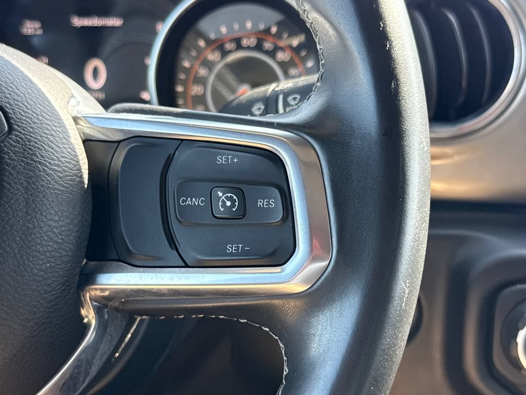 Used 2018 Jeep Wrangler Unlimited Sahara AWD/4WD image 28