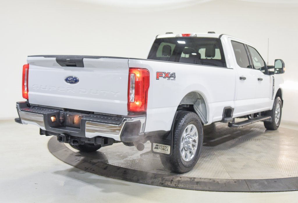 Used 2023 Ford F250 XLT w/ FX4 Off-Road Package image 11