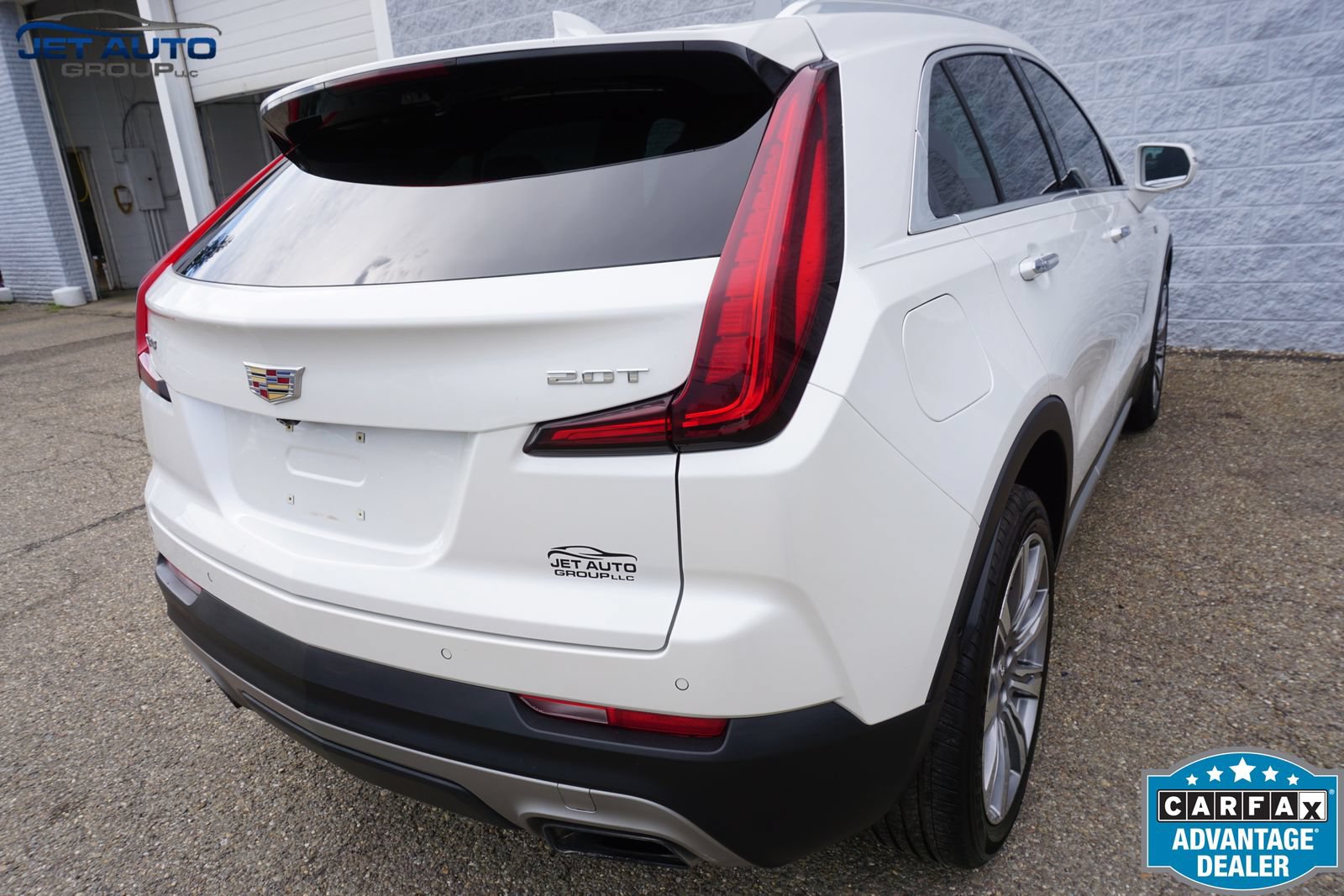 Used 2019 Cadillac XT4 Premium Luxury w/ Technology Package FWD image 11