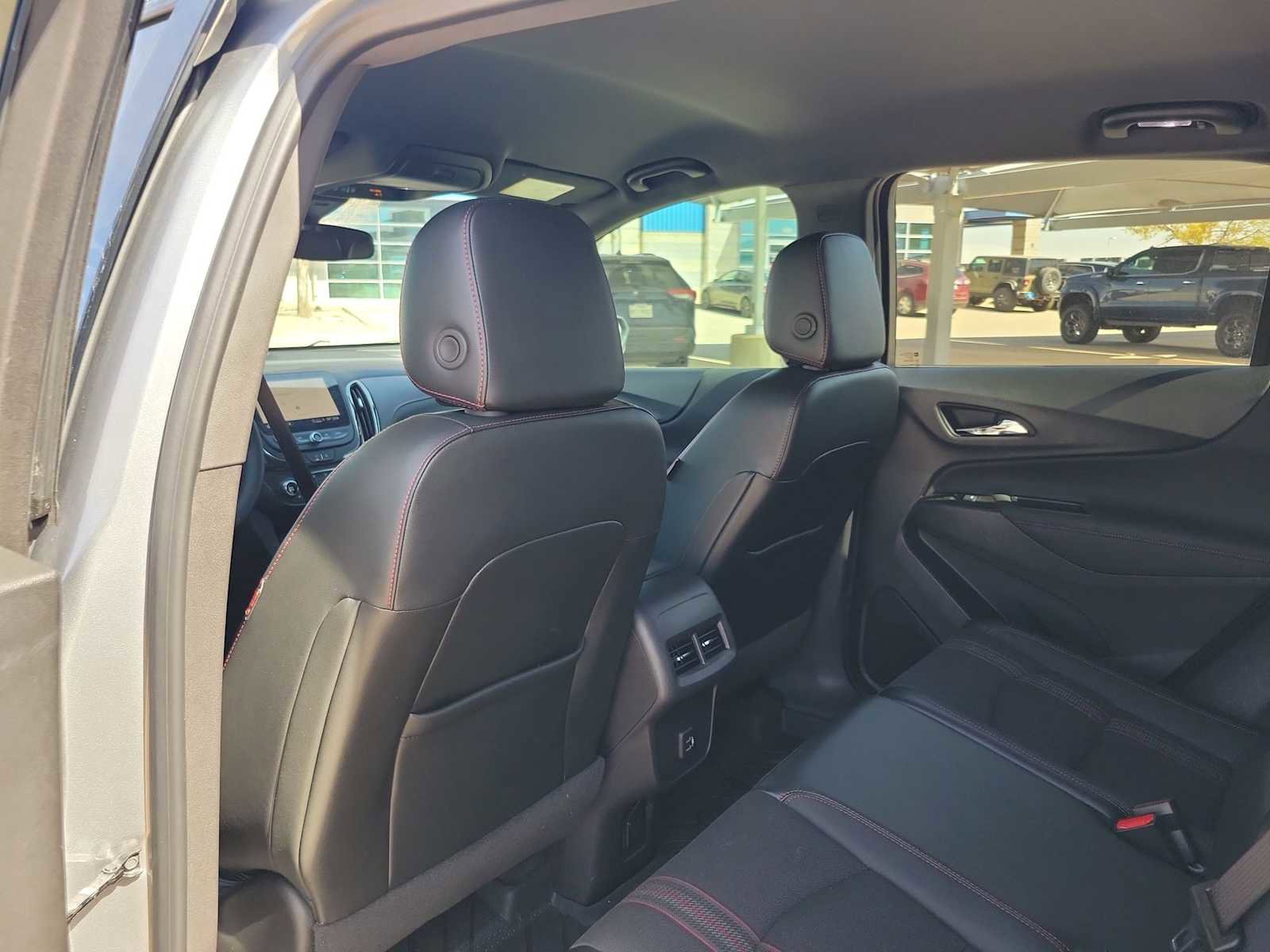 Used 2024 Chevrolet Equinox RS image 8