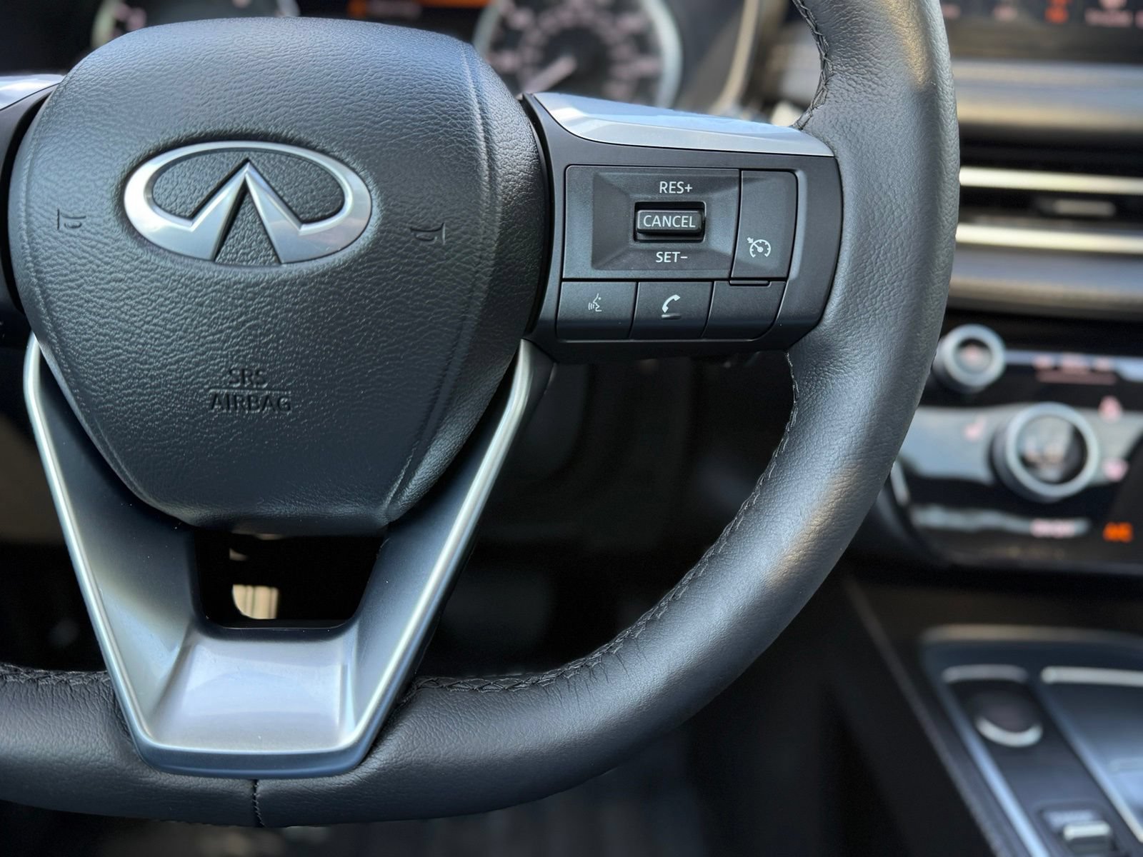 Used 2025 INFINITI QX60 Pure FWD image 28