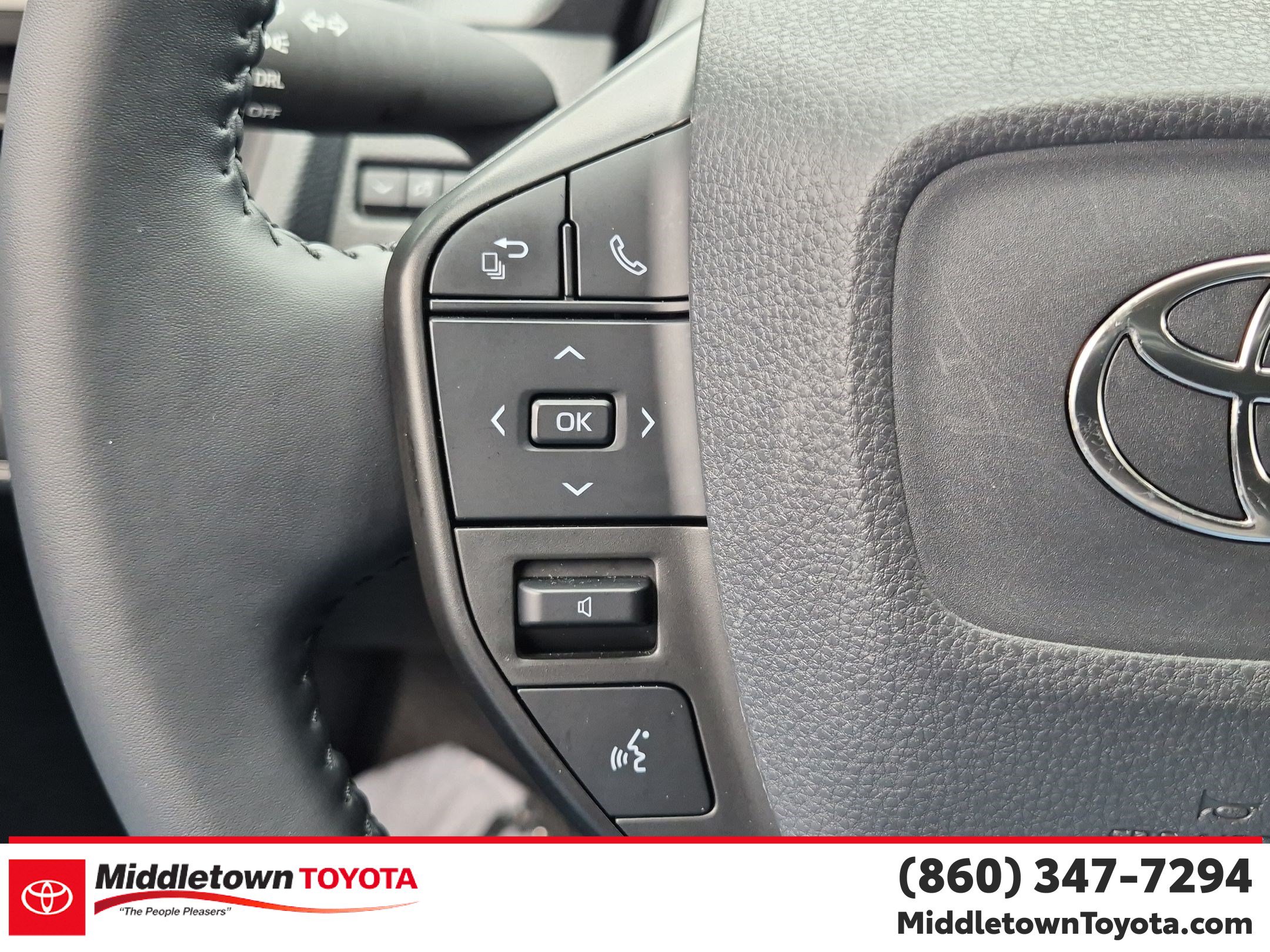 Used 2023 Toyota Prius LE FWD image 19