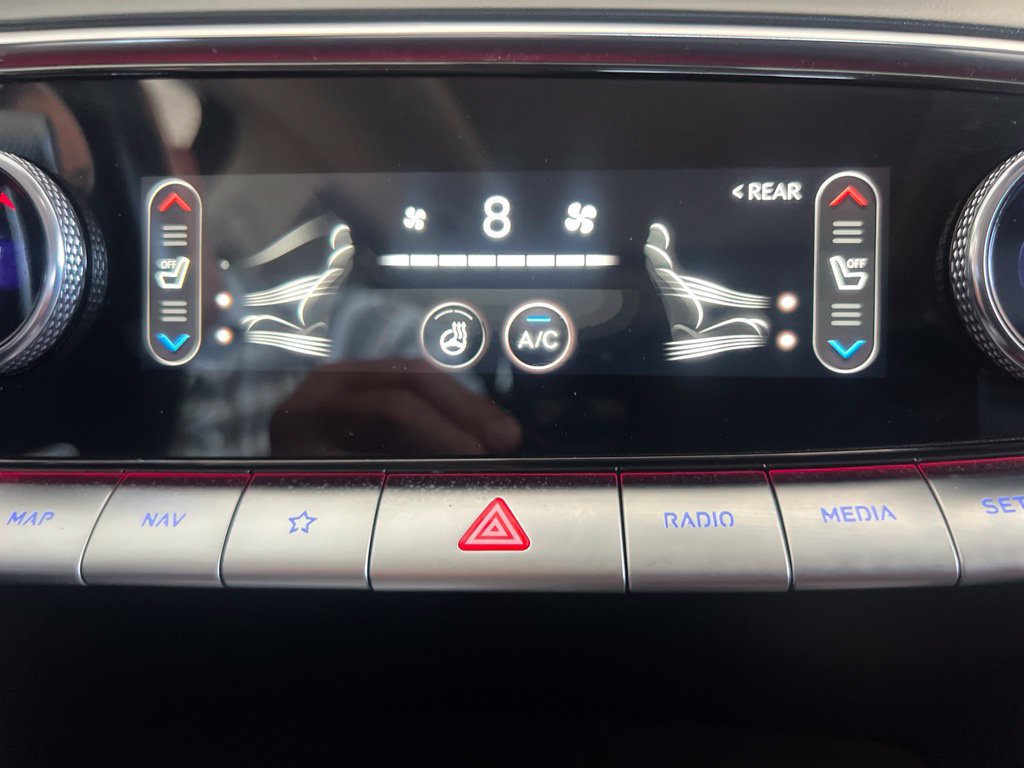 Used 2023 Genesis GV70 2.5T w/ Advanced Package AWD/4WD image 74