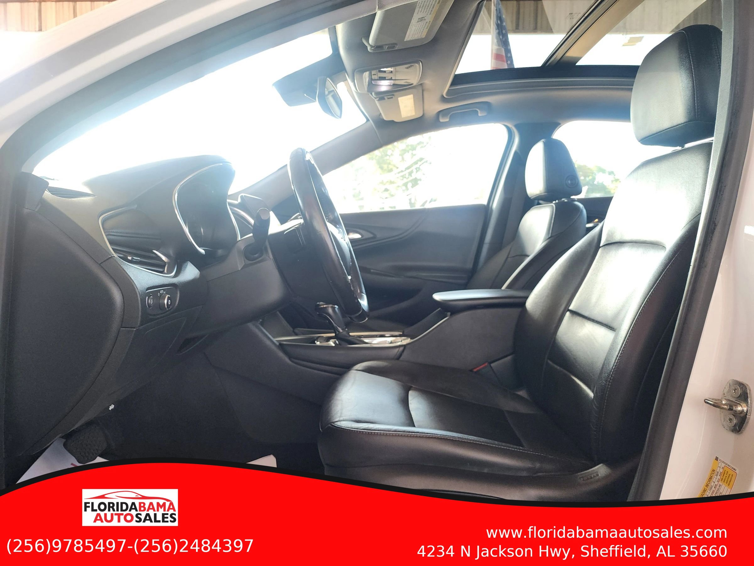 Used 2019 Chevrolet Malibu Premier w/ Sun and Wheel Package image 10