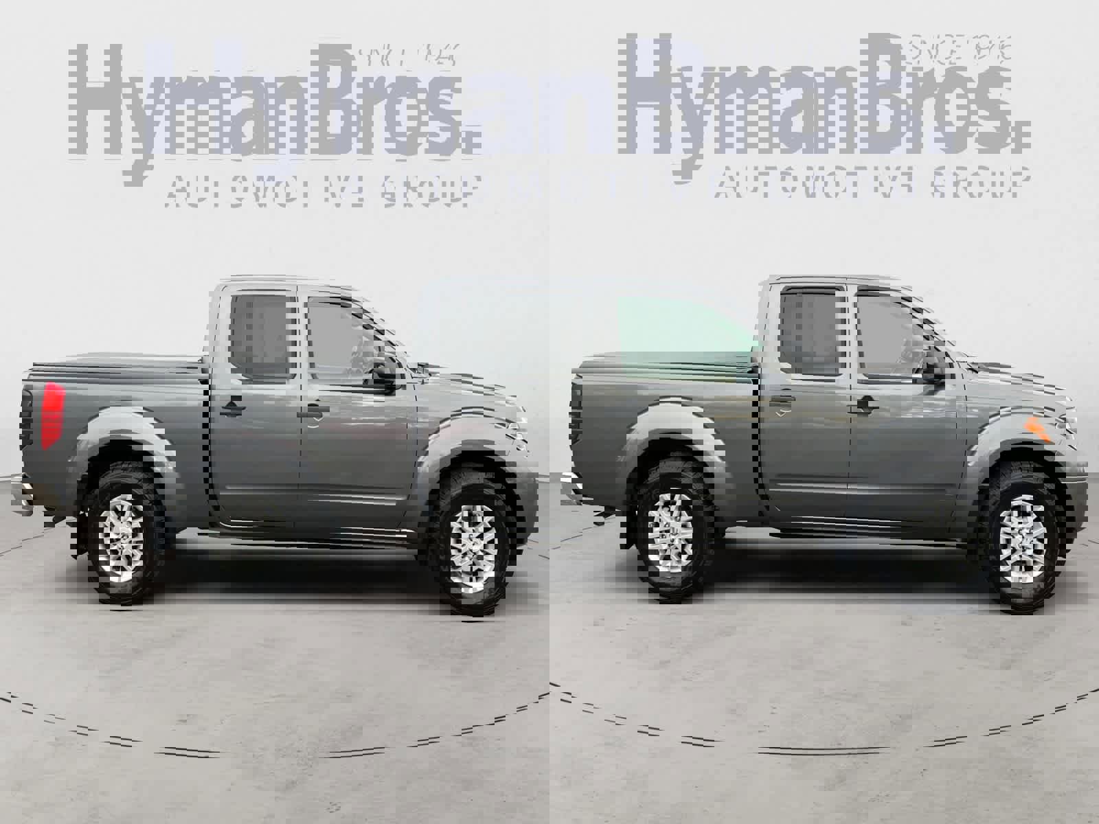 Used 2019 Nissan Frontier SV image 2