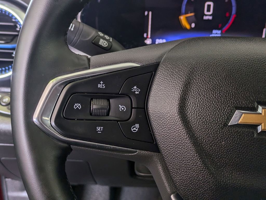 Used 2025 Chevrolet Trax LT w/ LT Convenience Package FWD image 28