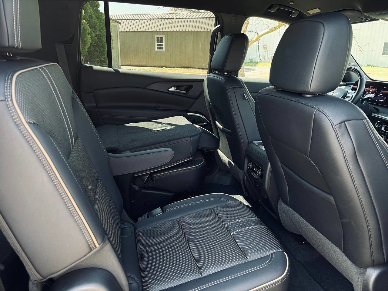 Used 2025 Chevrolet Traverse High Country image 18