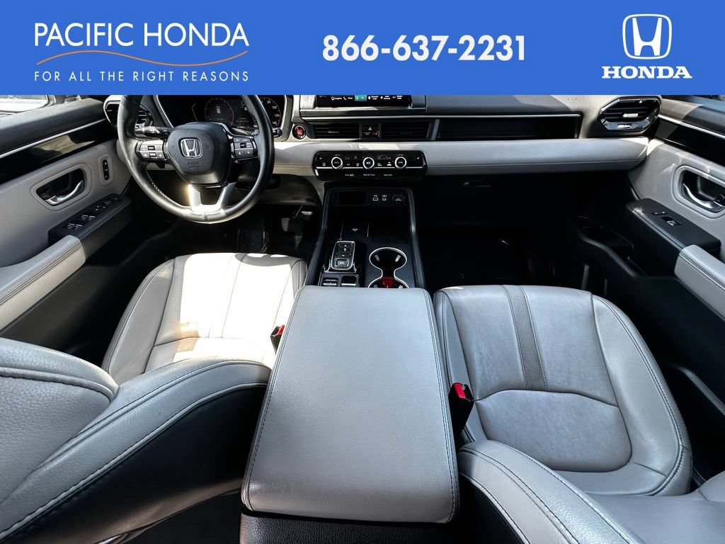 Used 2023 Honda Pilot Touring image 16