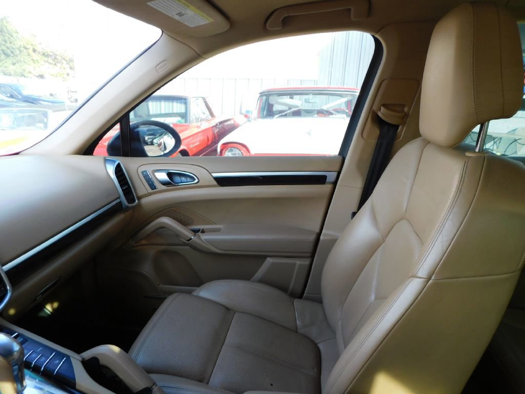 Used 2014 Porsche Cayenne AWD/4WD image 34