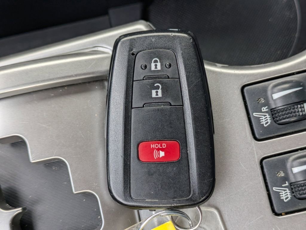 Used 2024 Toyota 4Runner SR5 AWD/4WD image 31