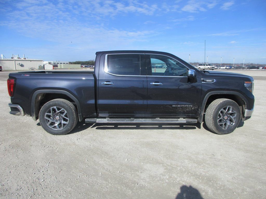 New 2026 GMC Sierra 1500 SLT w/ SLT Premium Plus Package image 3
