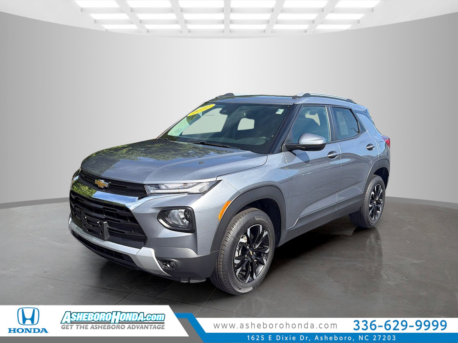 Used 2022 Chevrolet TrailBlazer LT w/ Convenience Package AWD/4WD image 1