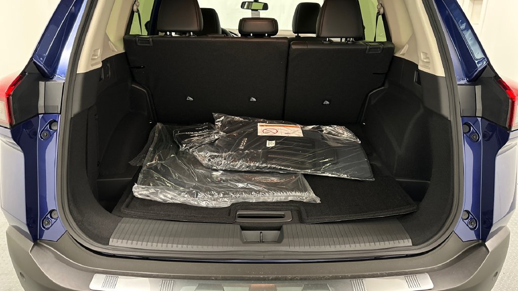 Certified 2023 Nissan Rogue Platinum AWD/4WD image 13