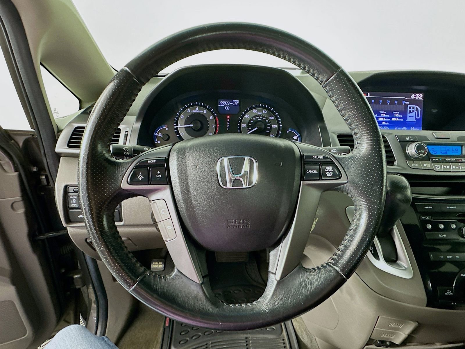 Used 2011 Honda Odyssey EX-L image 11