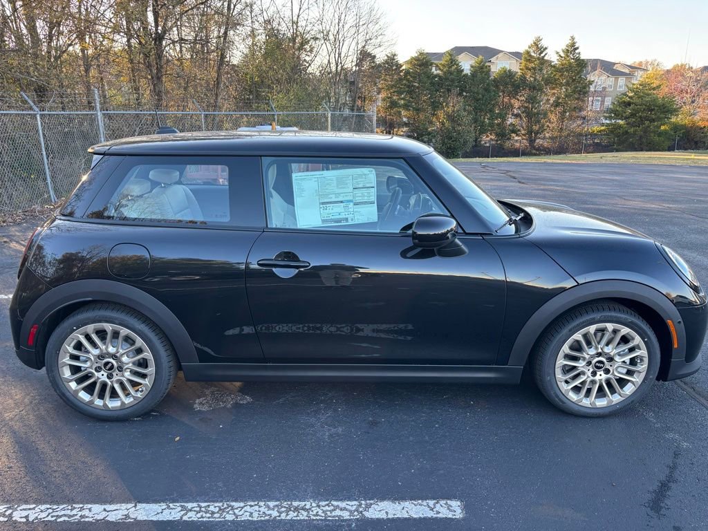 New 2025 MINI Cooper 2-Door Hardtop image 7