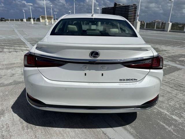 Used 2022 Lexus ES 300h w/ Premium Package image 24