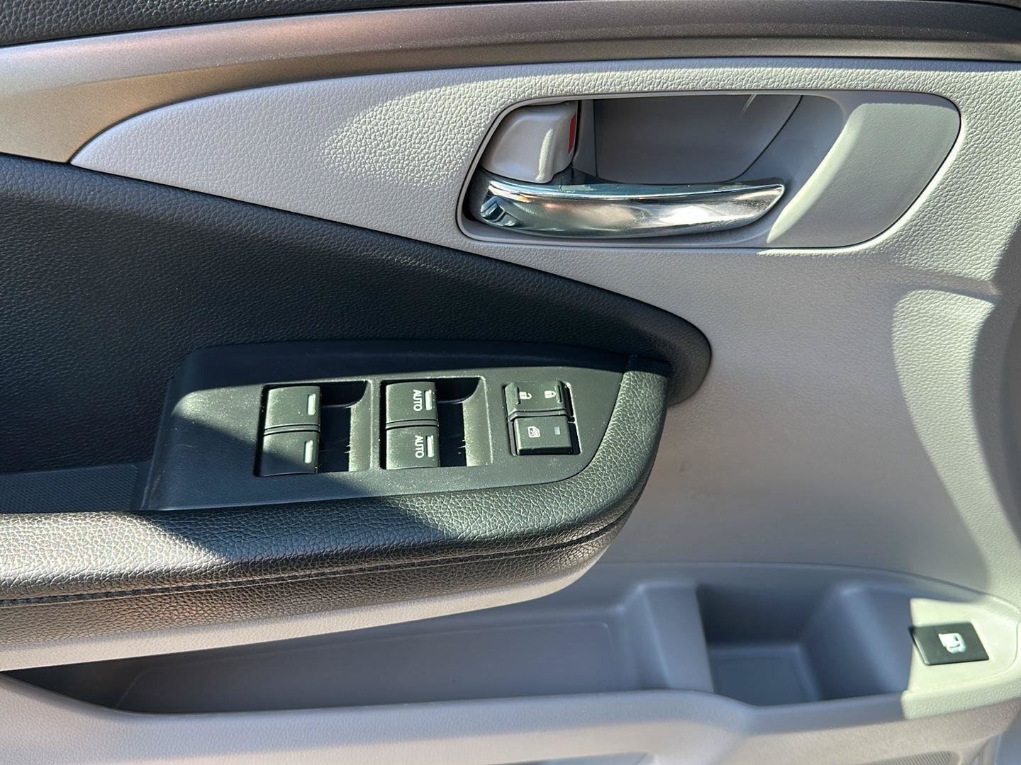 Used 2019 Honda Pilot EX image 19