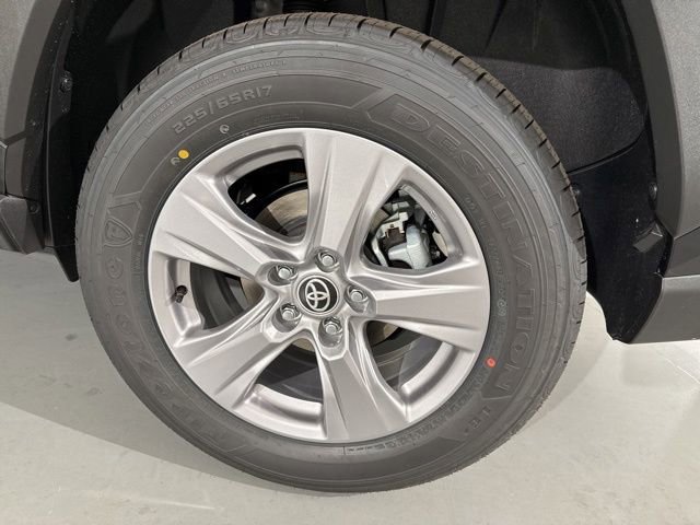 New 2025 Toyota RAV4 XLE image 15