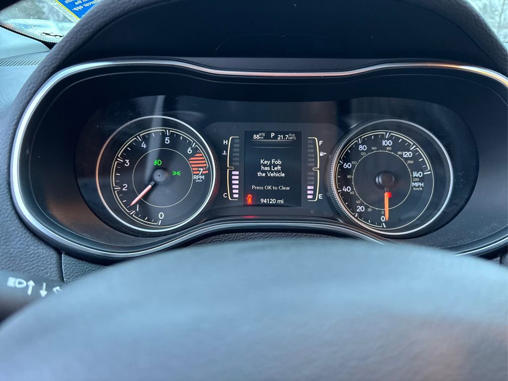 Used 2019 Jeep Cherokee Latitude Plus w/ Cold Weather Group image 20