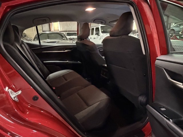 Used 2025 Toyota Camry SE image 12