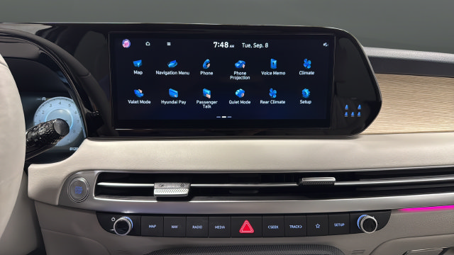 Used 2025 Hyundai Palisade Limited AWD/4WD image 13