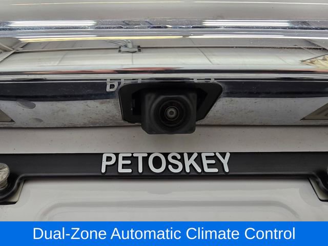 Used 2023 GMC Terrain SLE w/ Driver Convenience Package AWD/4WD image 10