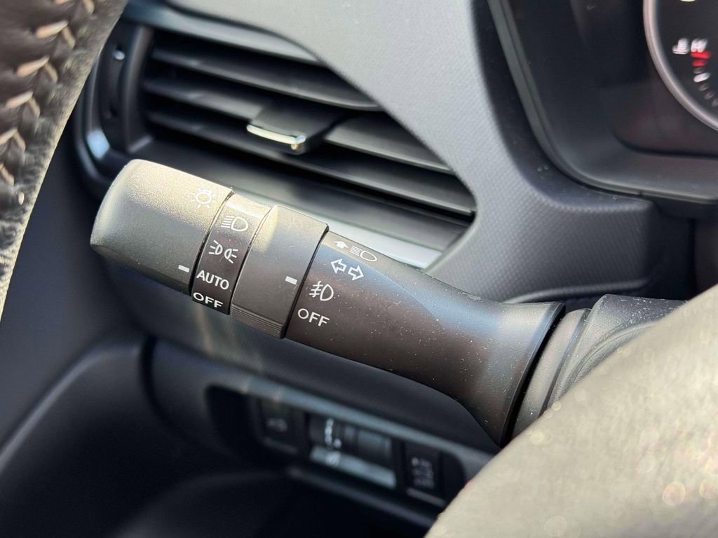 Certified 2025 Subaru Forester Limited image 22