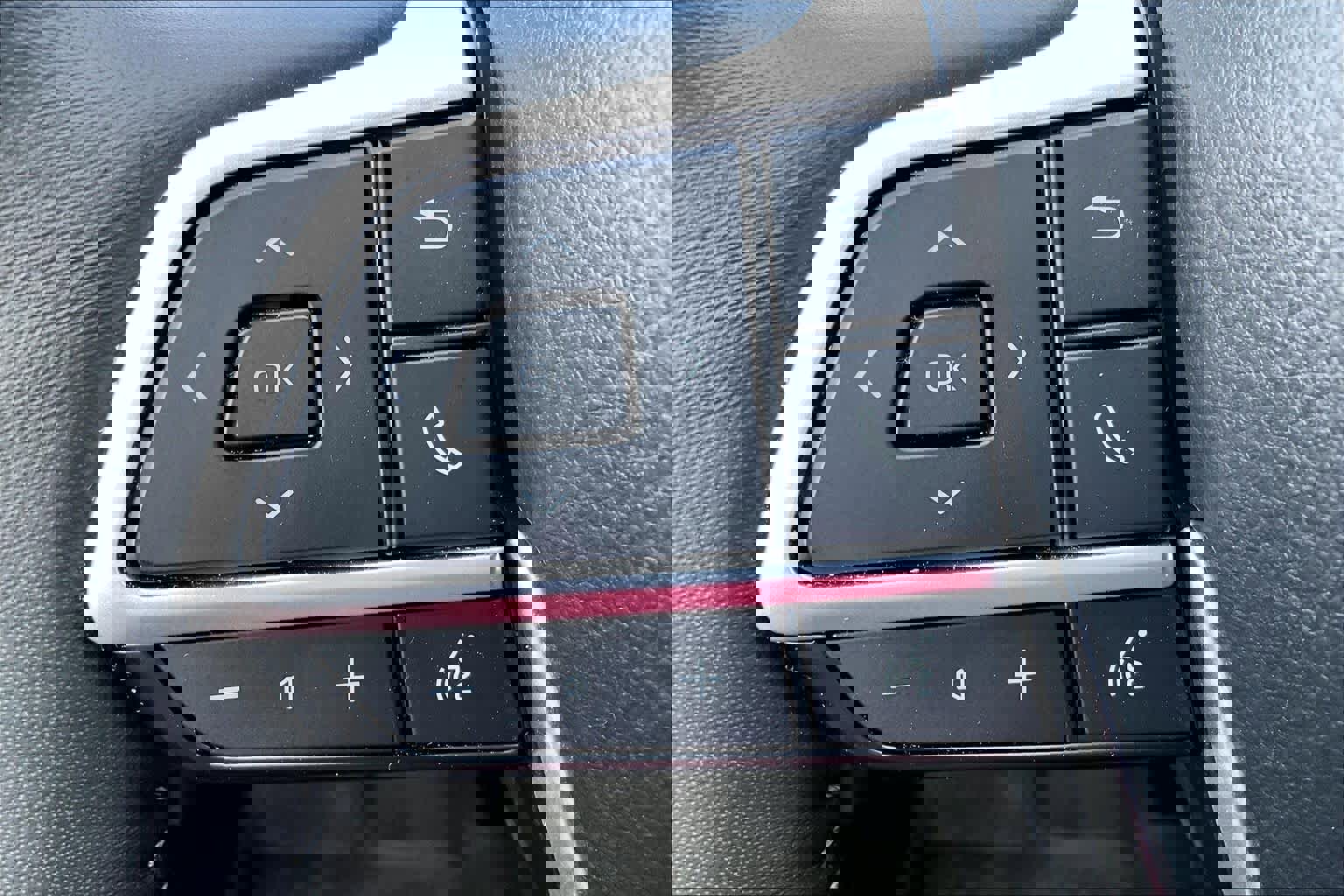 Used 2025 Toyota Highlander Limited image 20