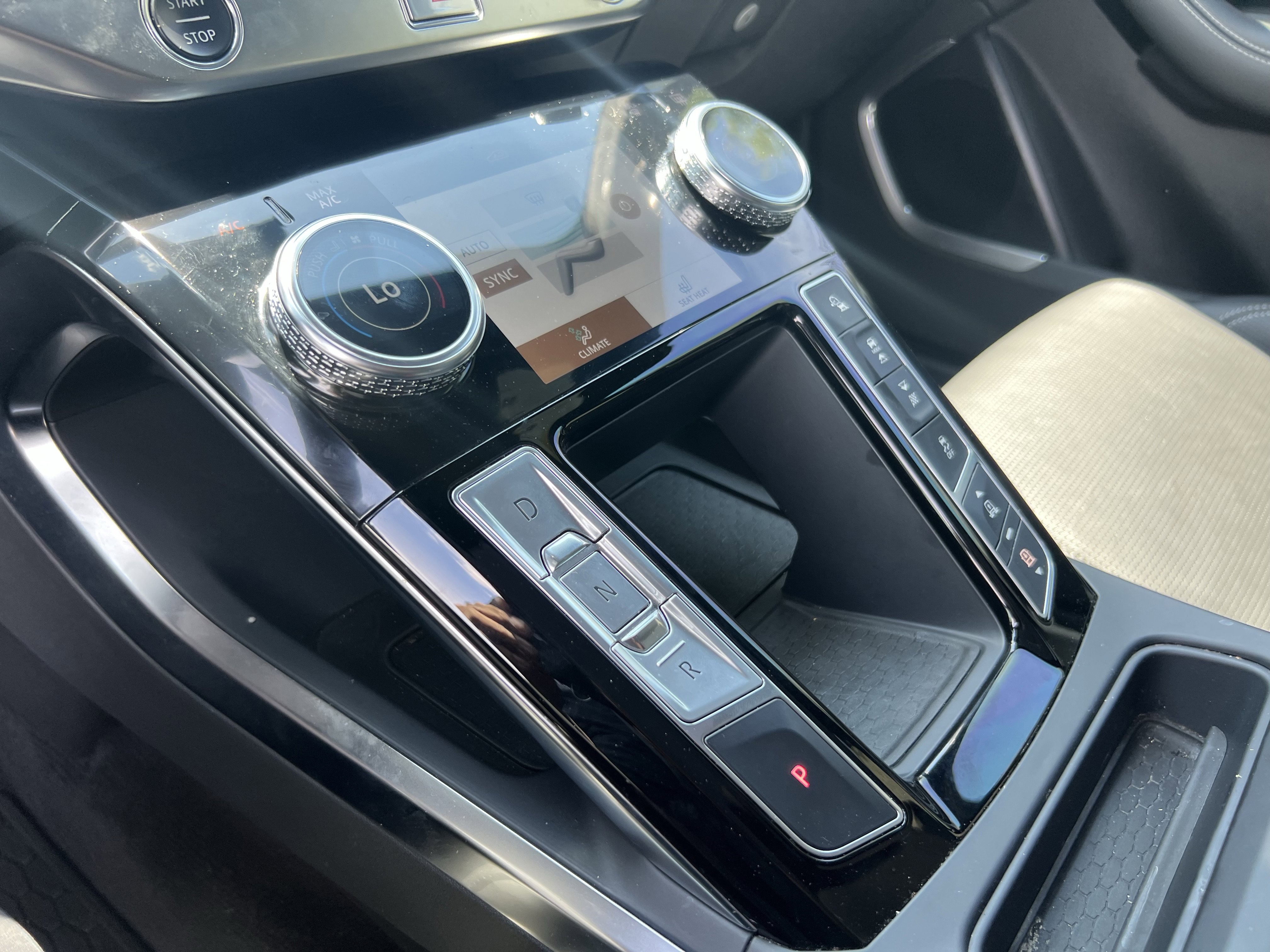 Used 2024 Jaguar I-PACE R-Dynamic HSE AWD/4WD image 29