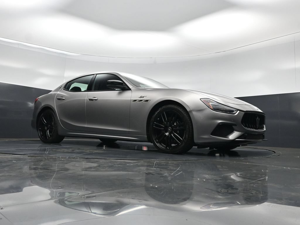 Used 2022 Maserati Ghibli GT RWD image 2