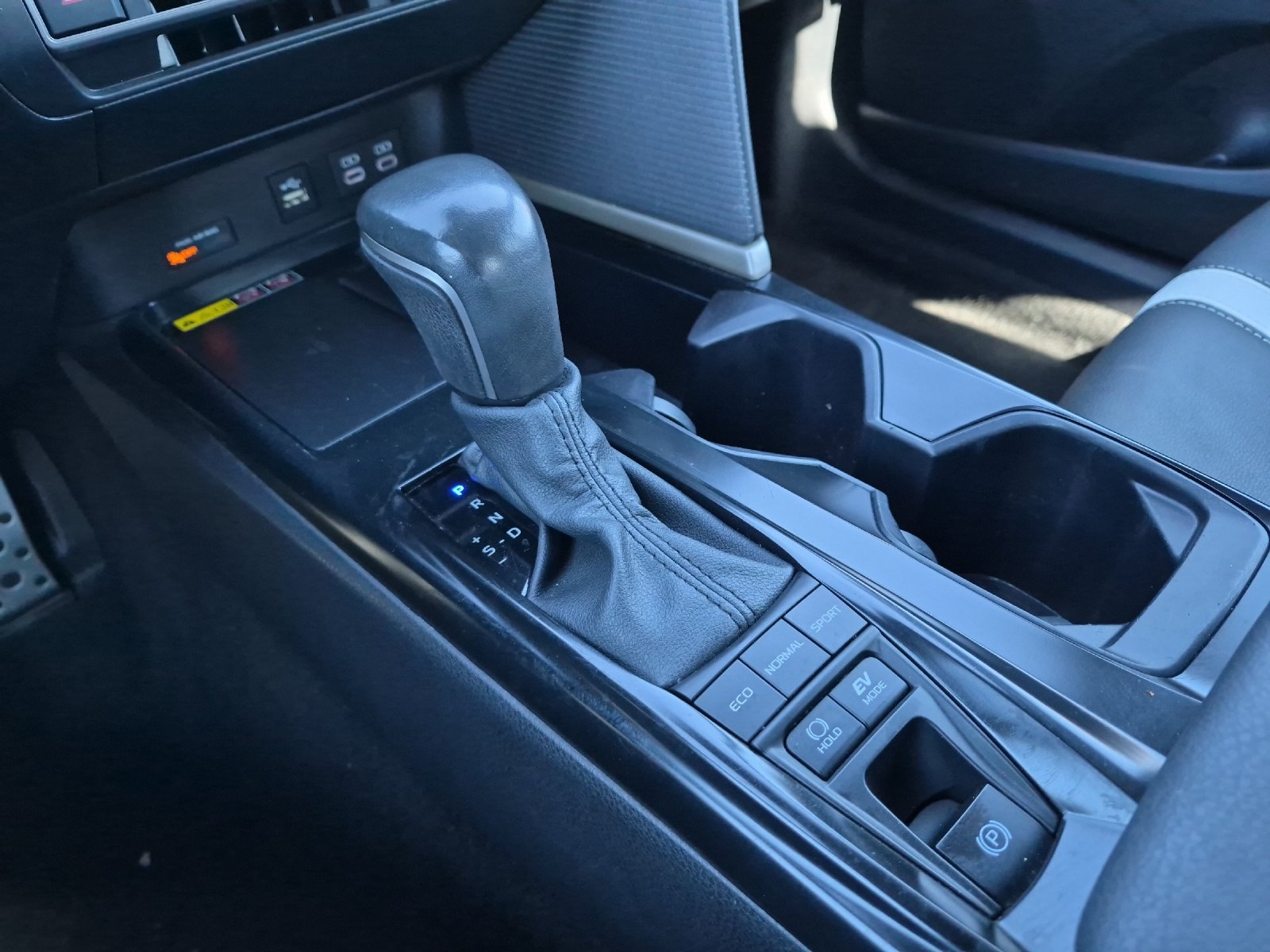 Certified 2025 Toyota Camry SE FWD image 18