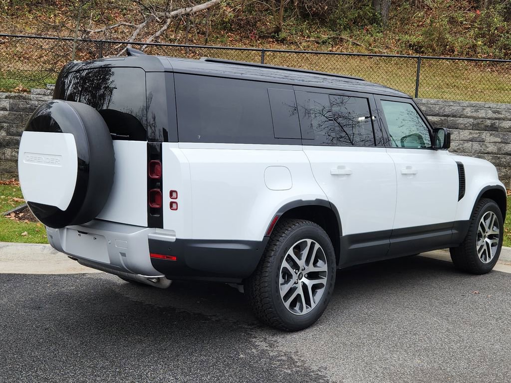 Used 2025 Land Rover Defender 130 S video 2