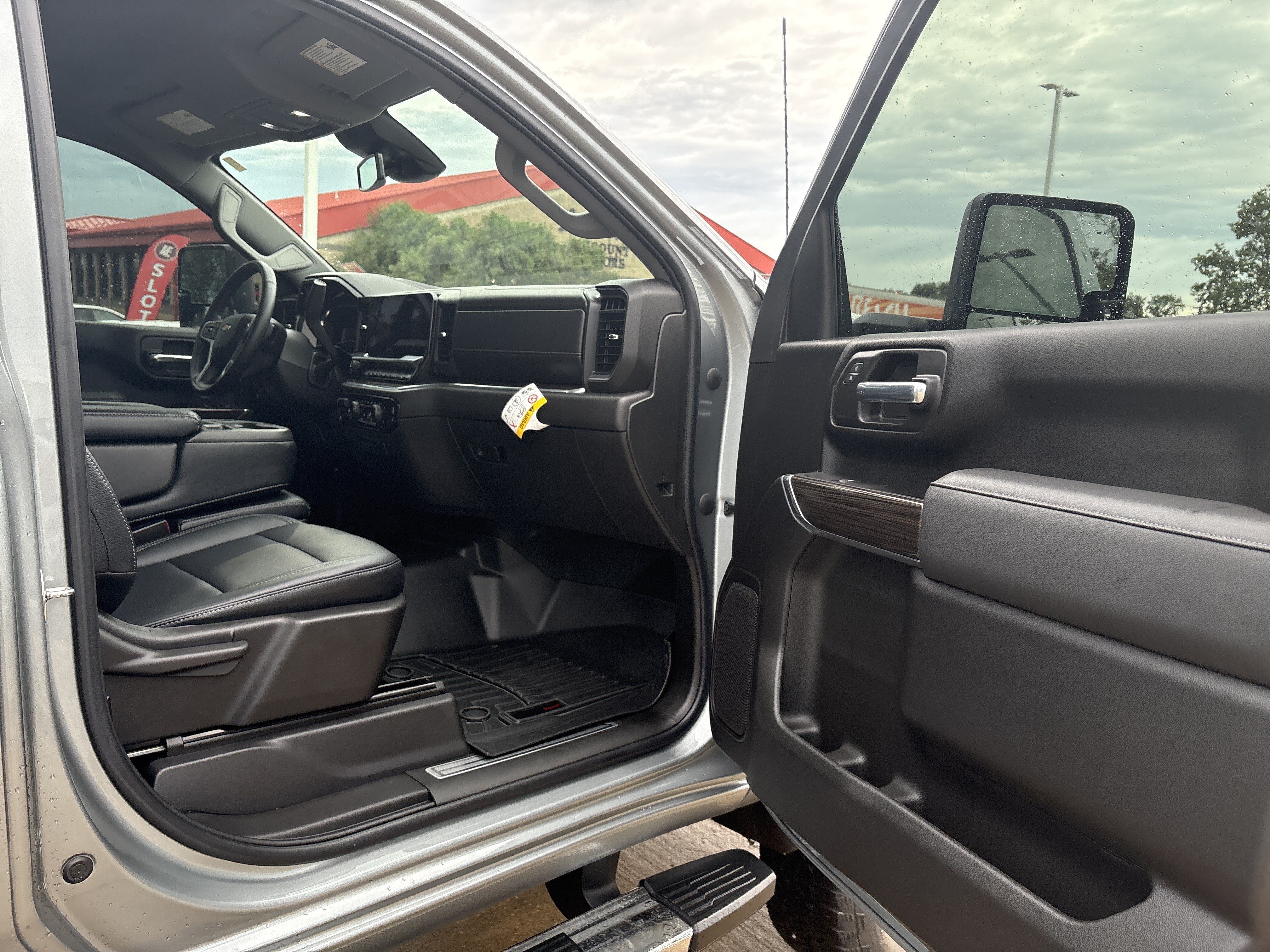 Used 2024 Chevrolet Silverado 2500 LT w/ Convenience Package AWD/4WD image 12