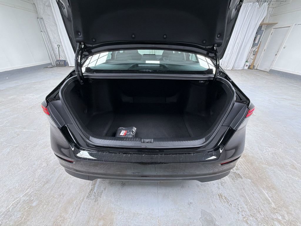 Used 2025 Honda Accord LX image 16