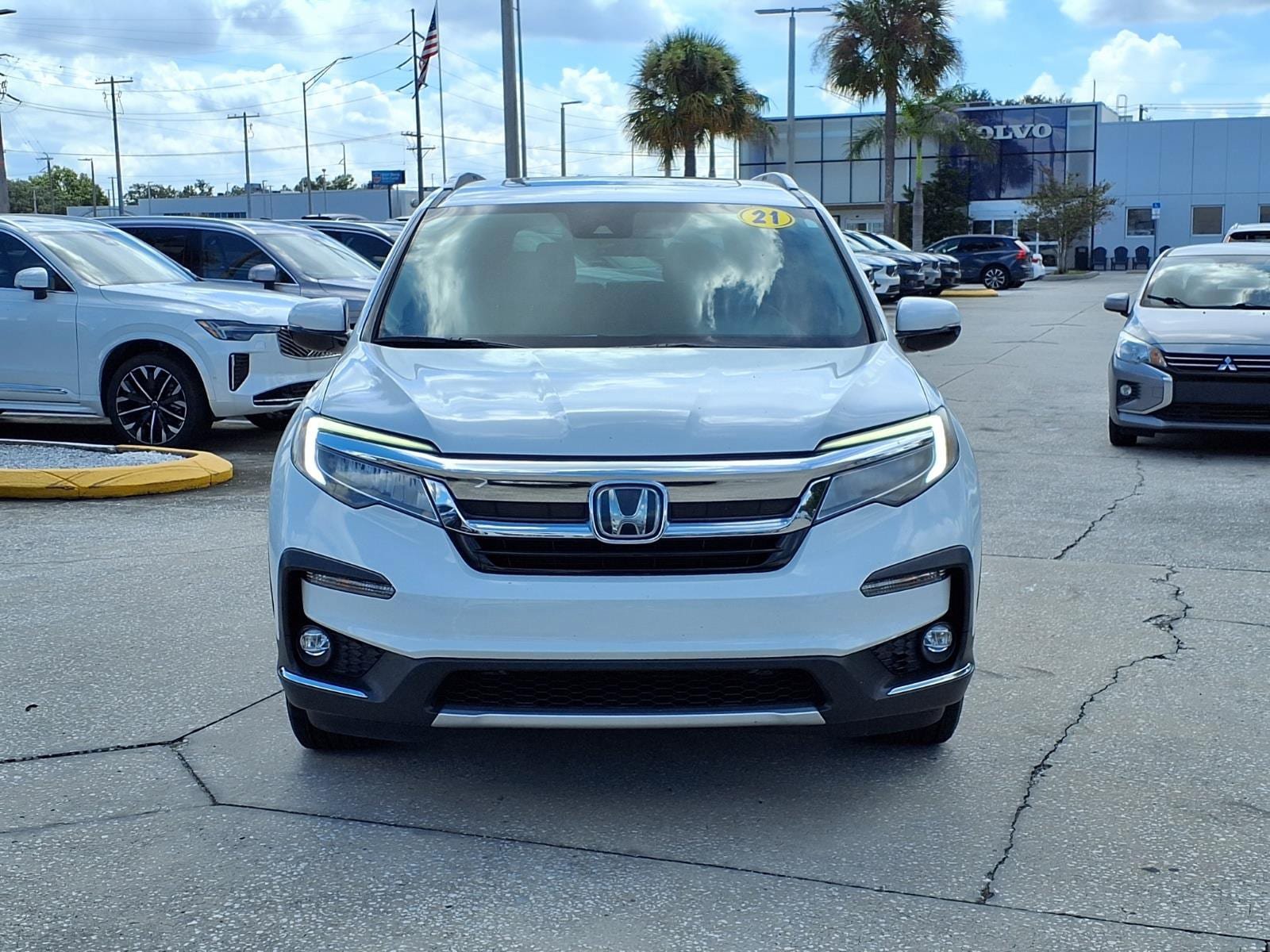 Used 2021 Honda Pilot Touring image 2