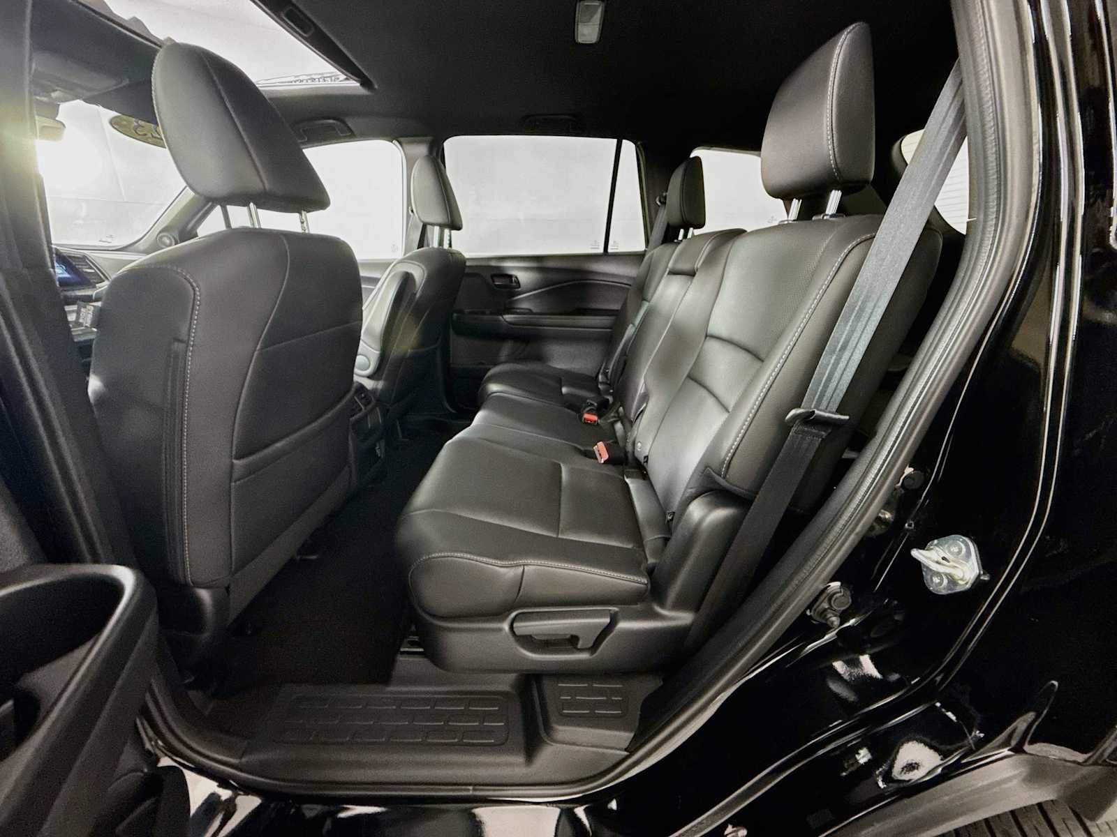 Used 2023 Honda Passport EX-L image 23